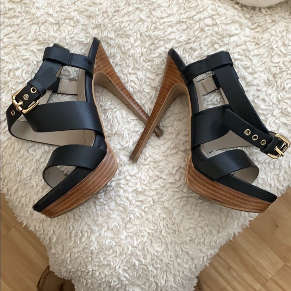 Also black strapped sandals